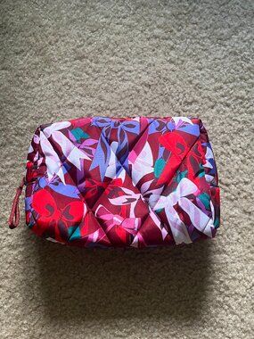 Vera Bradley Essential Medium Cosmetic Bag • Bow Show
